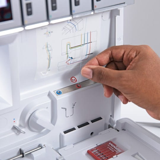 Bernina L 860 Serger