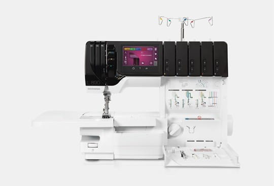 Bernina L890 - Serger